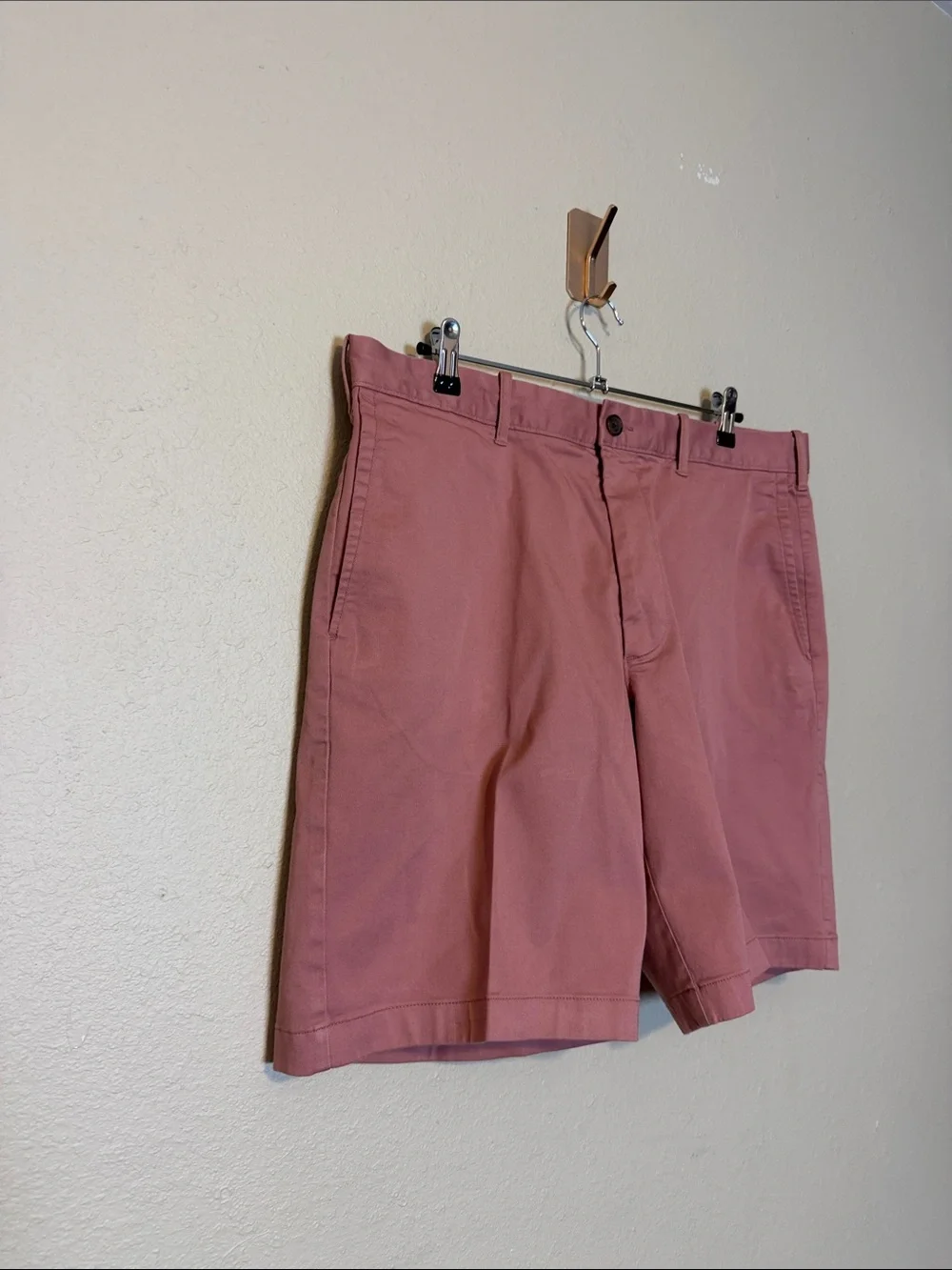 J. Crew 9” Flex Chino Shorts Feathered Rose 99% Cotton Normcore Preppy Size 36